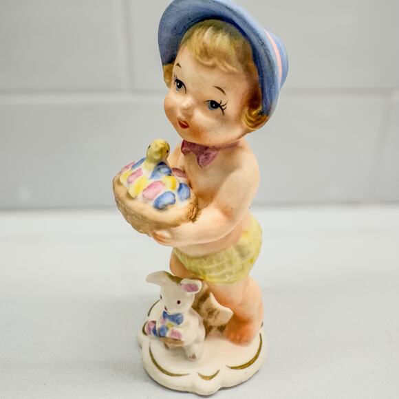 1962 Vintage NAPCO April Calendar Cutie Baby Girl w/ Basket, 5.5”, Item #IC-5764 - Picture 7 of 9